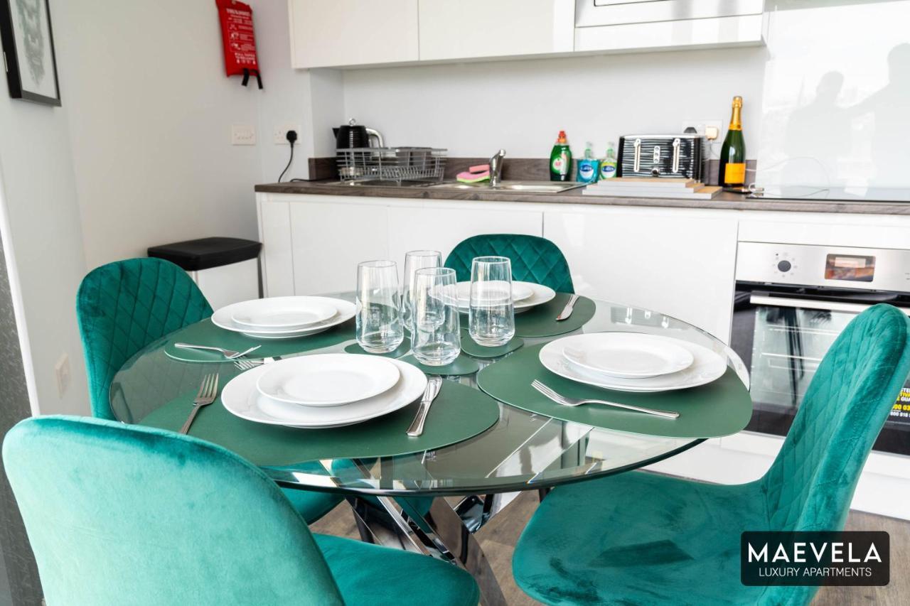 Maevela Apartments - Luxury Top Floor Penthouse - With Parking - 2 Bedroom New Build Apartment ✪ City Centre, Digbeth ✓ With Huge Patio Sliding Doors - City View - Rooftop Terrace - Ps4 & Smart Tv'S Birmingham Exterior photo